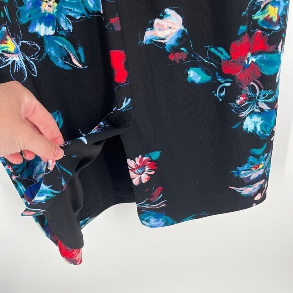 Betsey Johnson Womens Dark Floral Midi Dress Size 6 Cap Sleeve Lined EUC Black - Picture 6 of 11